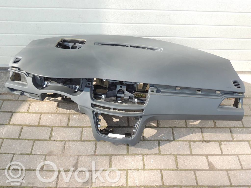 Panelė   8247CJ,8217G2,9686447877,96757658,96757658ZE,9688550677