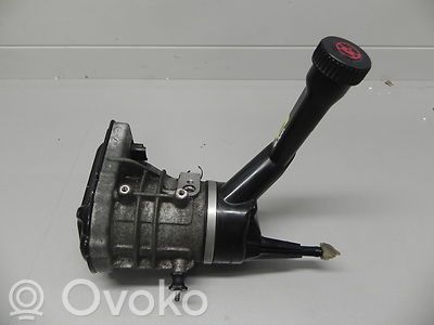 Citroen C4 Grand Picasso Ohjaustehostimen pumppu 
