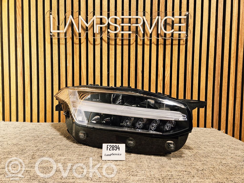 Volvo XC90 Headlight/headlamp 