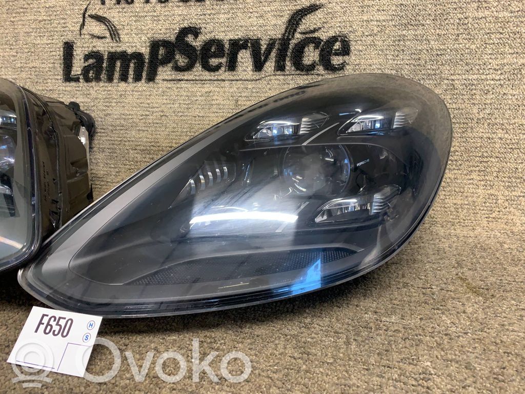 Porsche Panamera (971) Lampa przednia 
