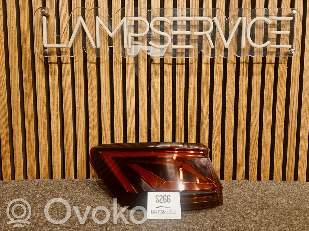 Volkswagen Touareg III Luci posteriori 