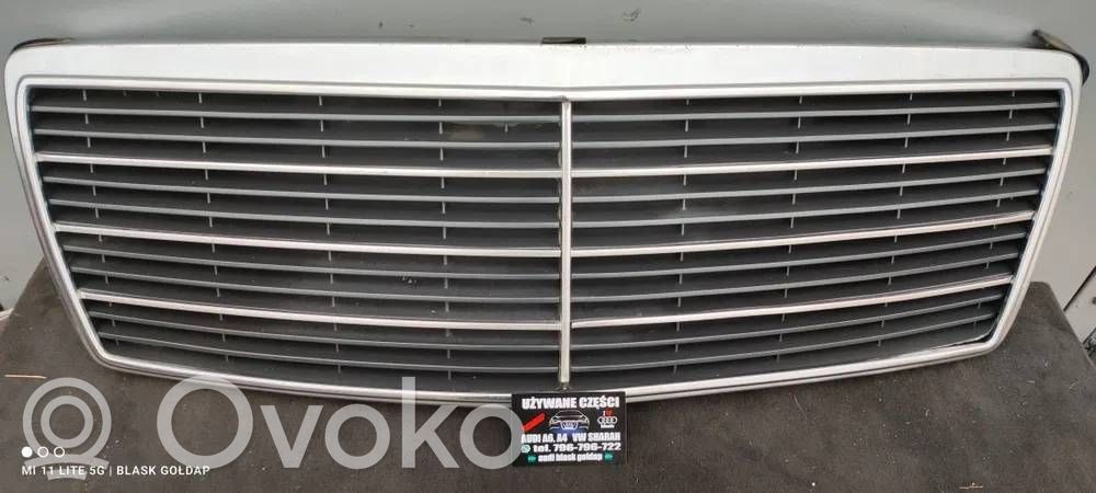 Mercedes-Benz S W140 Atrapa chłodnicy / Grill 