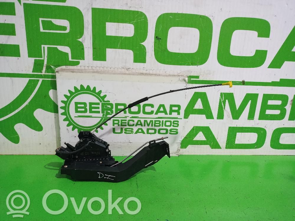 Ford Focus Priekšpusē slēdzene 