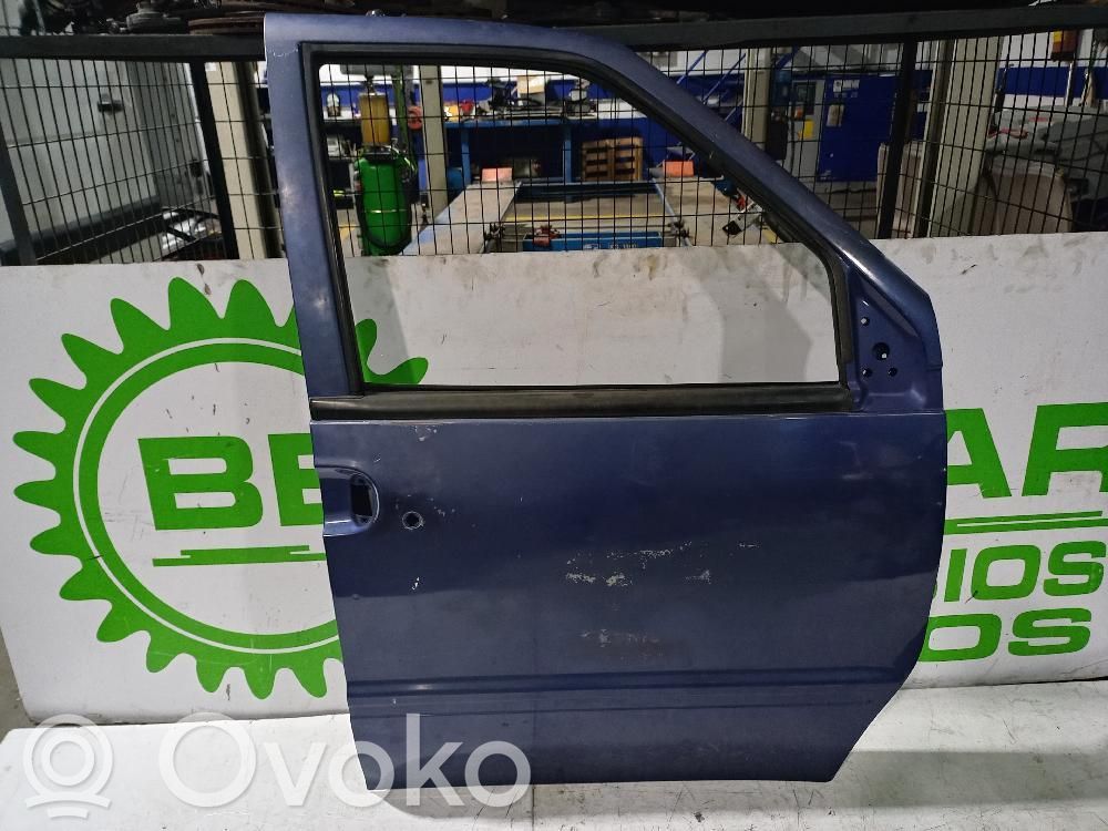 Nissan Serena Puerta delantera 
