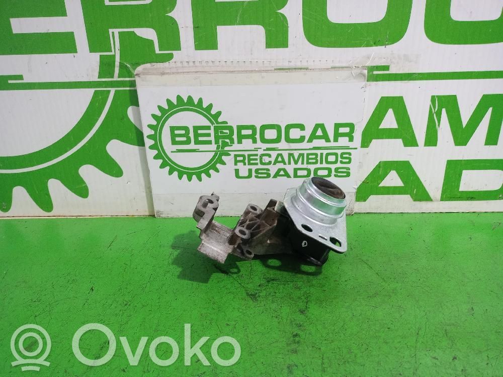 Renault Kangoo I Engine mount bracket 
