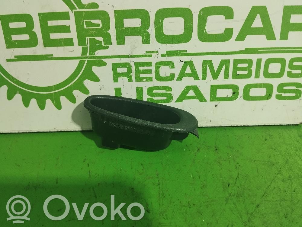 Renault Clio II Moldura embellecedora 