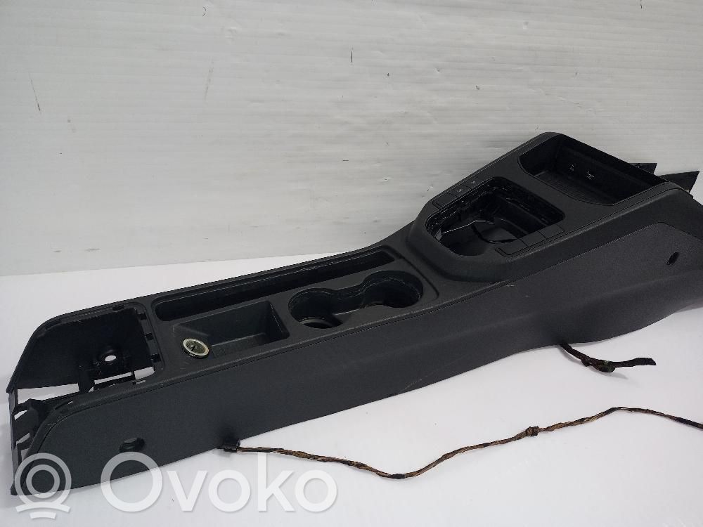 Seat Ibiza V (KJ) Center console 