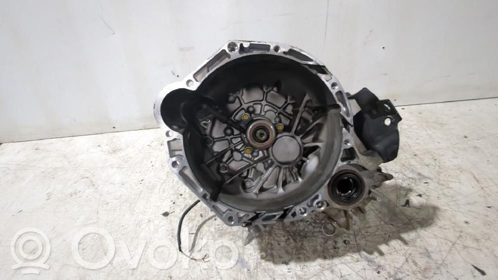 KIA Stonic Cutie viteze manuală cu 5 trepte 