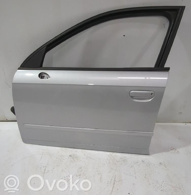 Puerta delantera   3R0831051