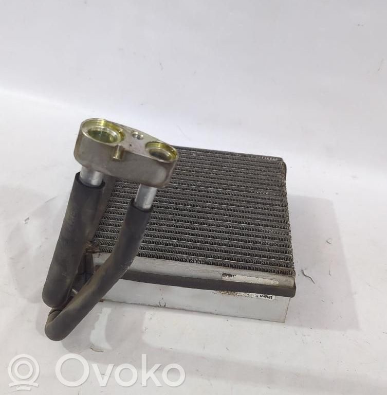 Ford Focus Ilmastointilaitteen ilmankuivain (A/C) 