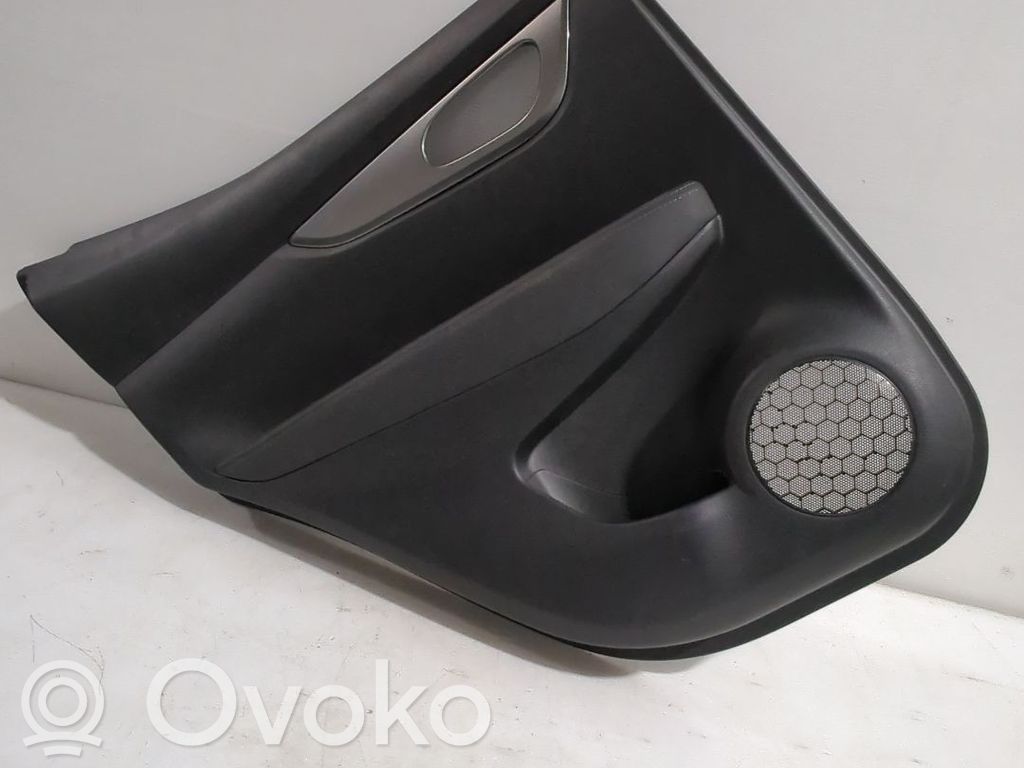 Nissan Qashqai Rivestimento del pannello della portiera posteriore