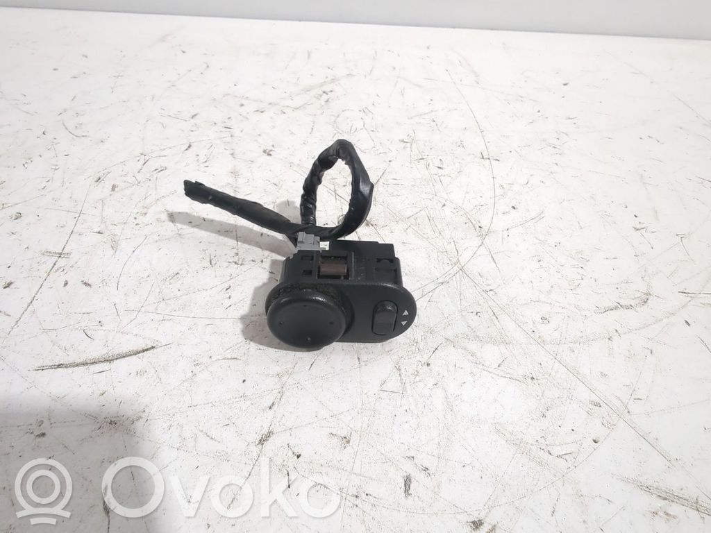 Opel Zafira A Sivupeilin kytkin 