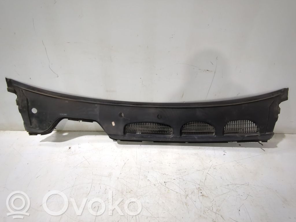 Ford Focus Priekinio stiklo apdaila