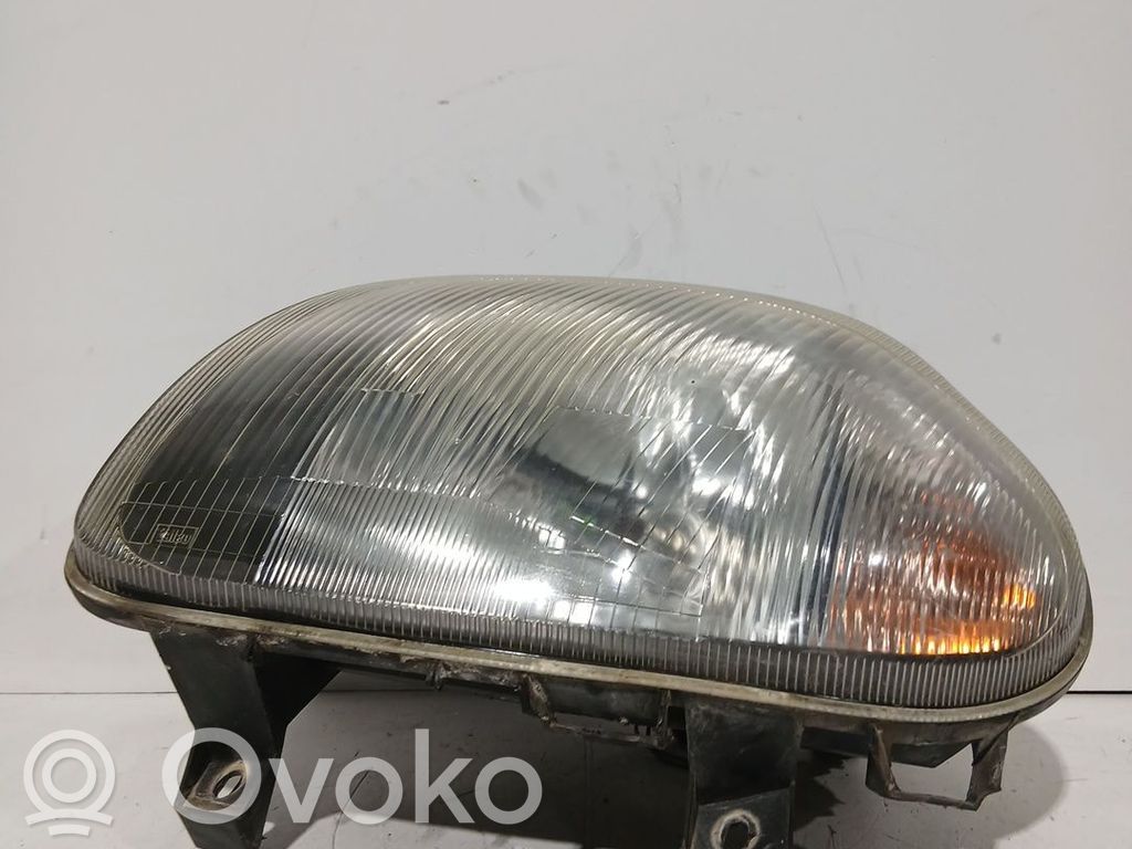 Renault Clio II Faro/fanale 