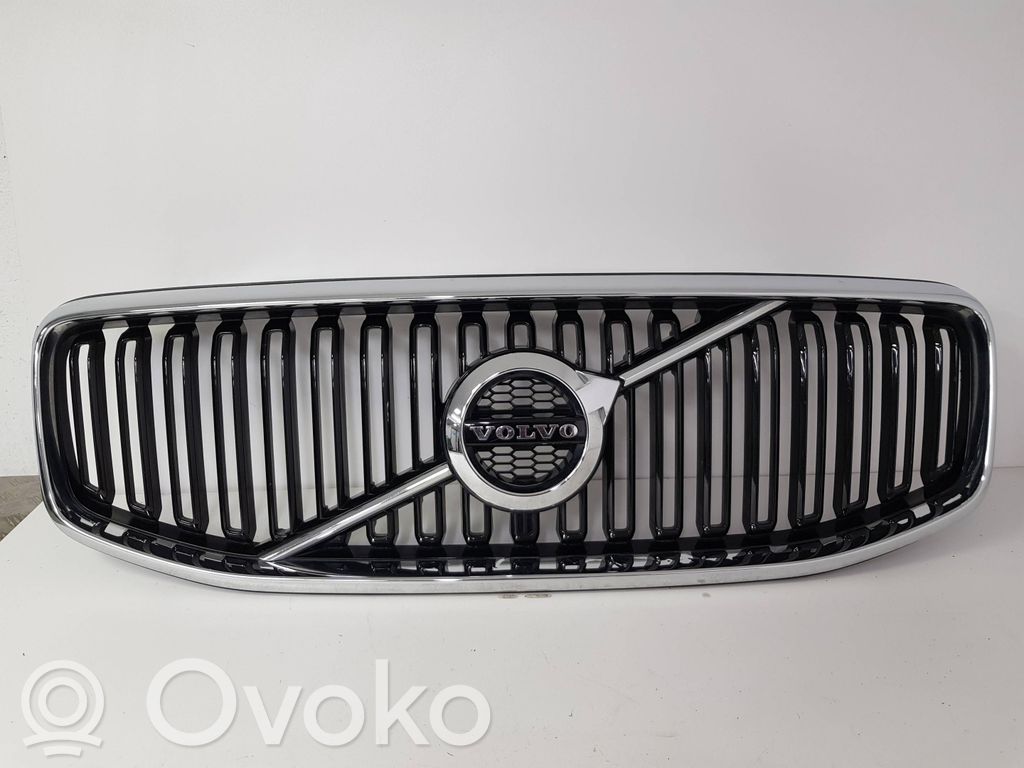Volvo XC60 Rejilla superior del radiador del parachoques delantero 