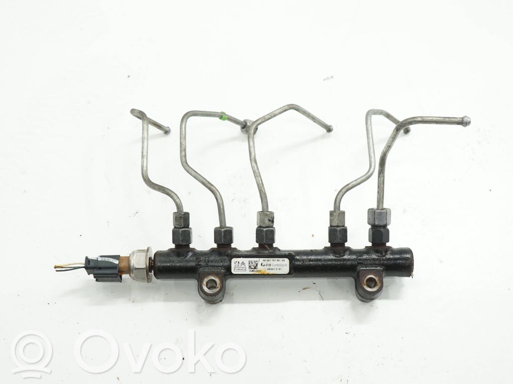 Ford Focus Fuel main line pipe 