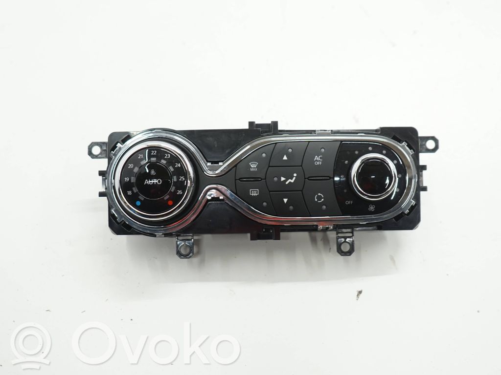 Renault Captur Climate control unit 