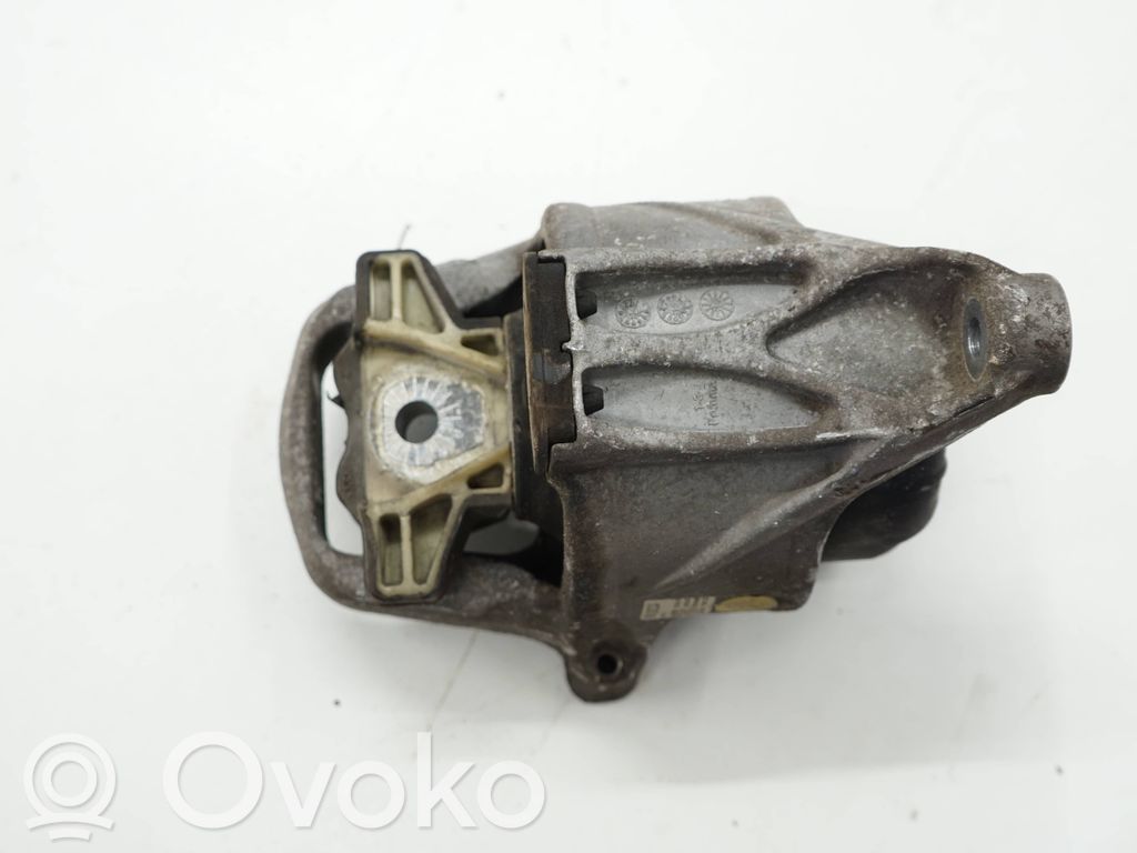 Audi A4 S4 B9 8W Engine mount bracket 