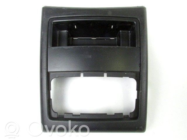 Muu keskikonsolin (tunnelimalli) elementti   51167118049