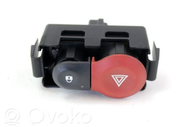 Botón interruptor de luz de peligro   8200214896