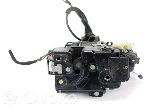 Volkswagen Golf IV Serratura portiera anteriore