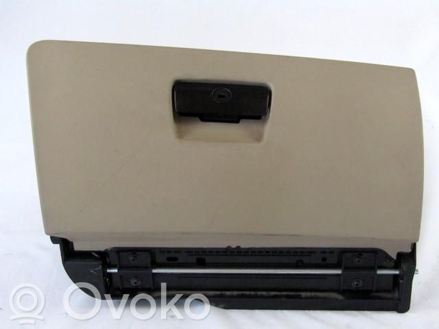 Glove box set   7075477