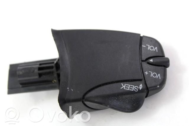 Boutons / interrupteurs volant   98AB14K147AC