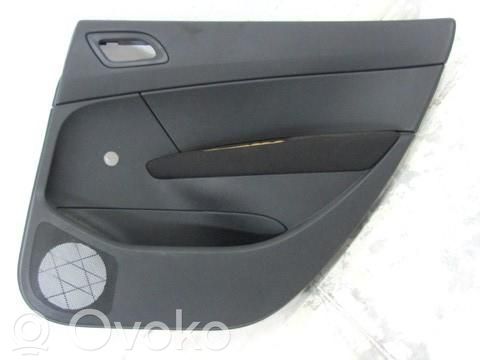 Peugeot 308 Takaoven verhoilu