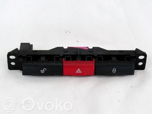 Land Rover Freelander 2 - LR2 Comutator lumini pericol 