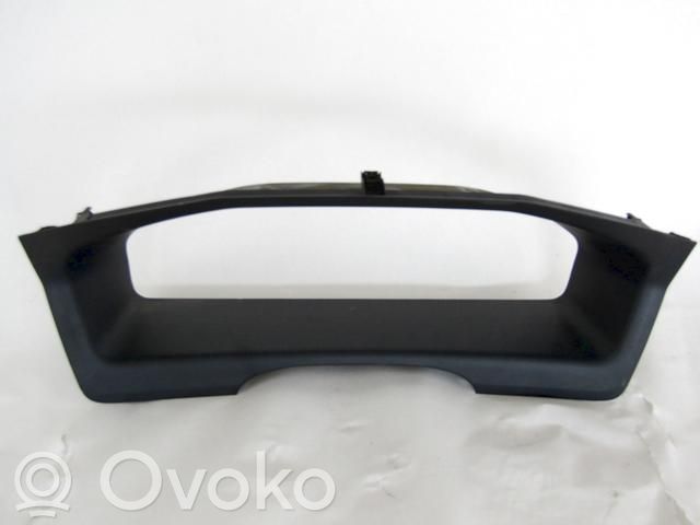 Volvo V70 Cornice cruscotto 