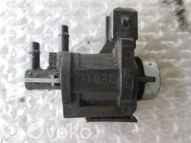 Audi A4 S4 B6 8E 8H Electroválvula del turbo 