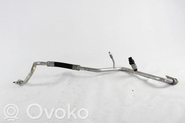 Ford Focus Ilmastointilaitteen putki (A/C) 