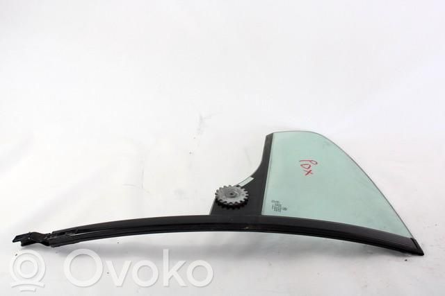 Vidrio lateral trasero   51357276972