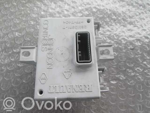 Renault Clio III Amplificator antenă aeriană 