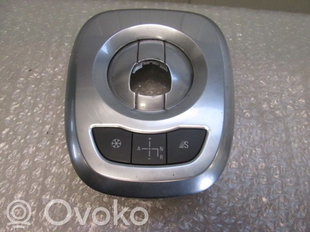 Opel Corsa D Muu keskikonsolin (tunnelimalli) elementti 