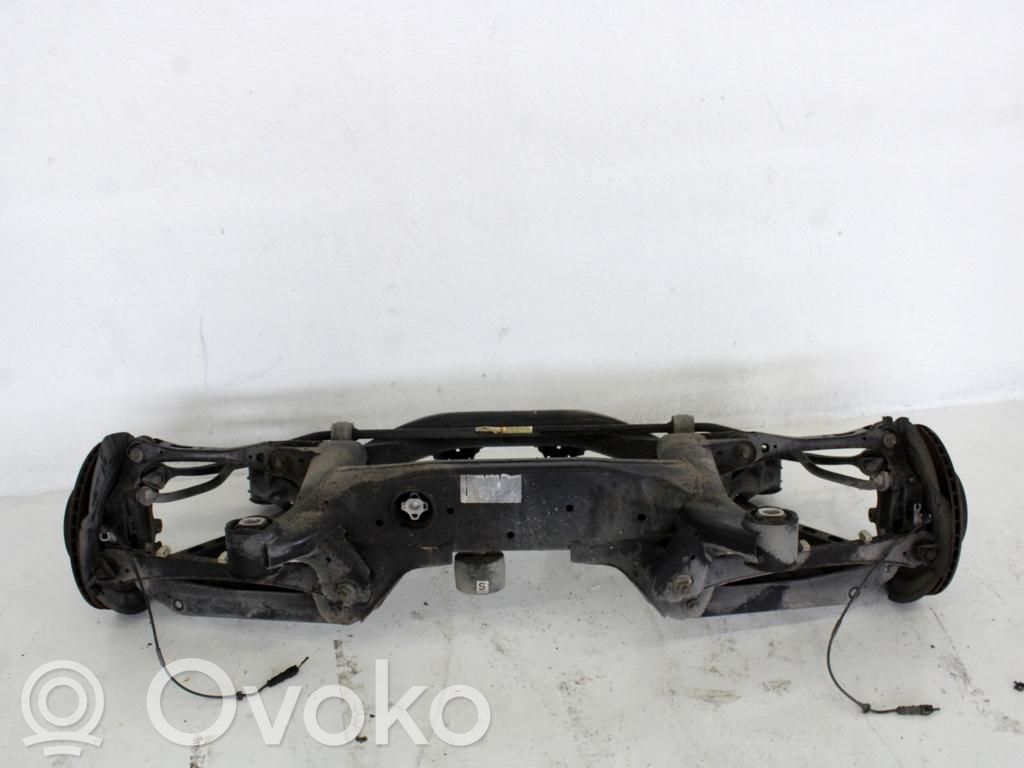 BMW X3 F25 Grinda punții spate 