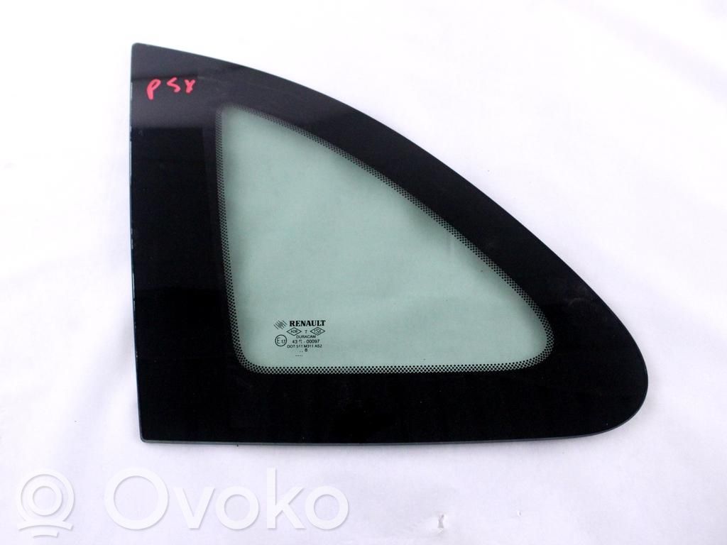 Renault Clio III Rear side window 