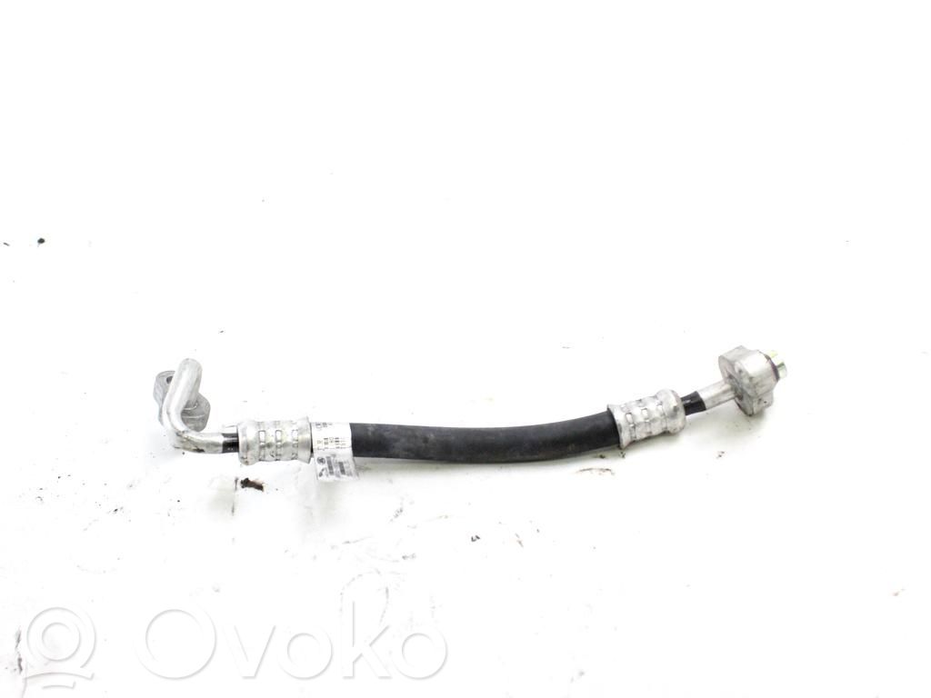 Ilmastointilaitteen putki (A/C)   K8D219E932AB