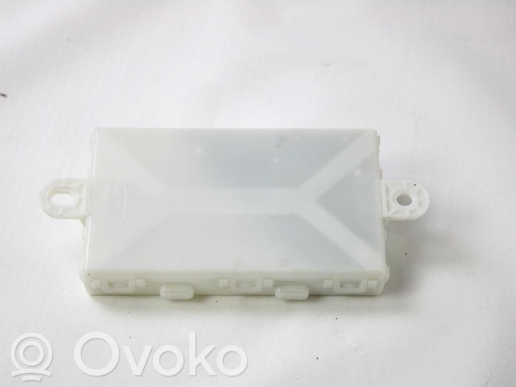Amplificatore antenna   A2229009915
