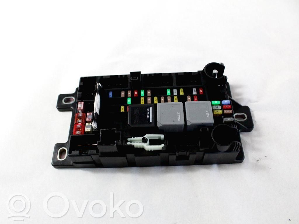 Módulo de fusible   M8D214N030AA