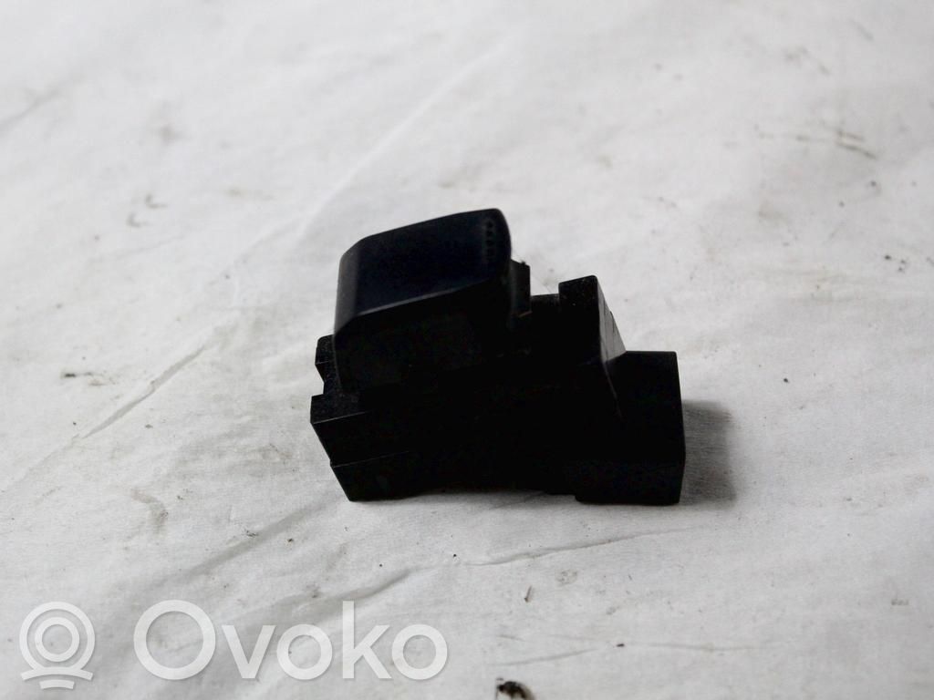 Suzuki SX4 Sähkötoimisen ikkunan ohjauskytkin 