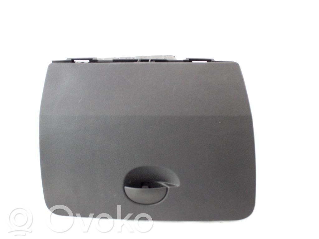 Kit de boîte à gants   7701067708