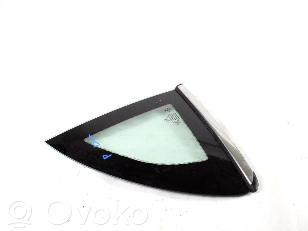Rear side window   8569YF