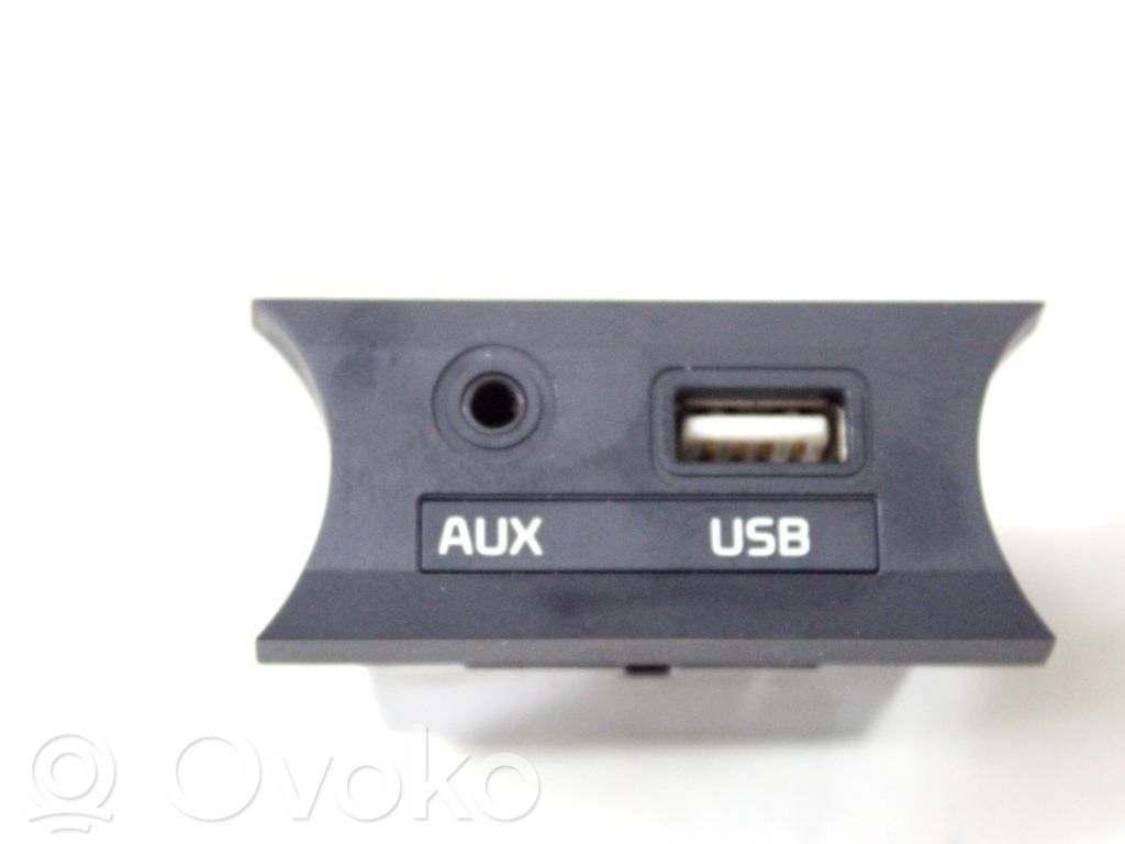 USB-pistokeliitin   961201W510