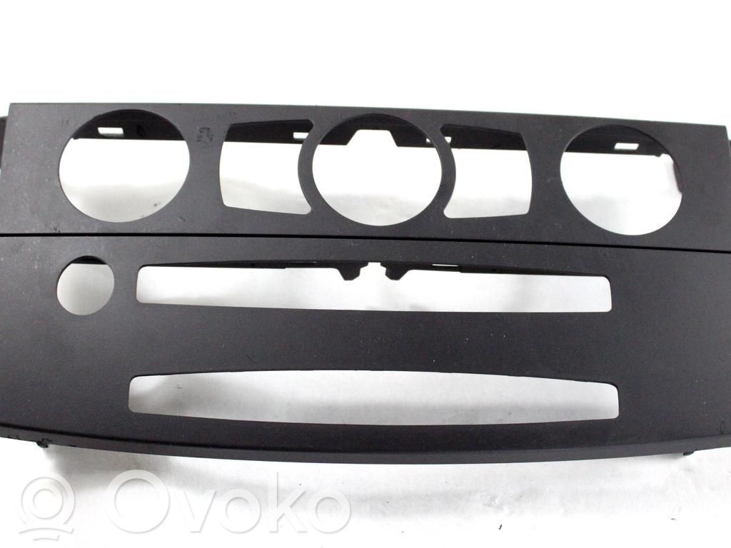 Garniture de tableau de bord   7063151