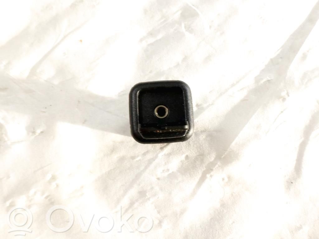 Audi Q5 SQ5 8R USB-pistokeliitin 