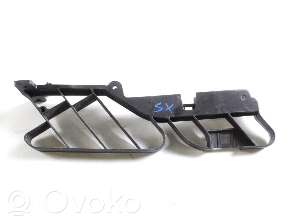 Volkswagen Golf VIII Fixation de radiateur 
