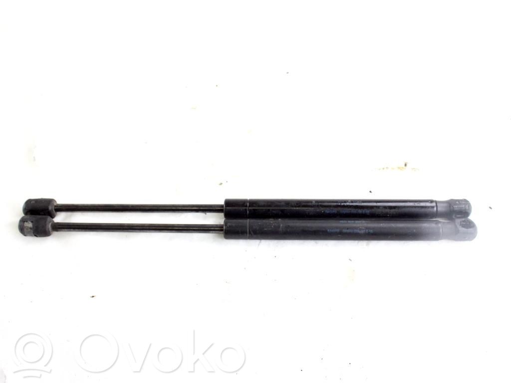 Siłownik maski przedniej   4E0823359D