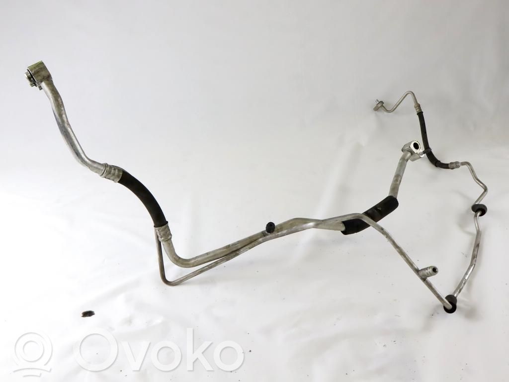 Ilmastointilaitteen putki (A/C)   13312825