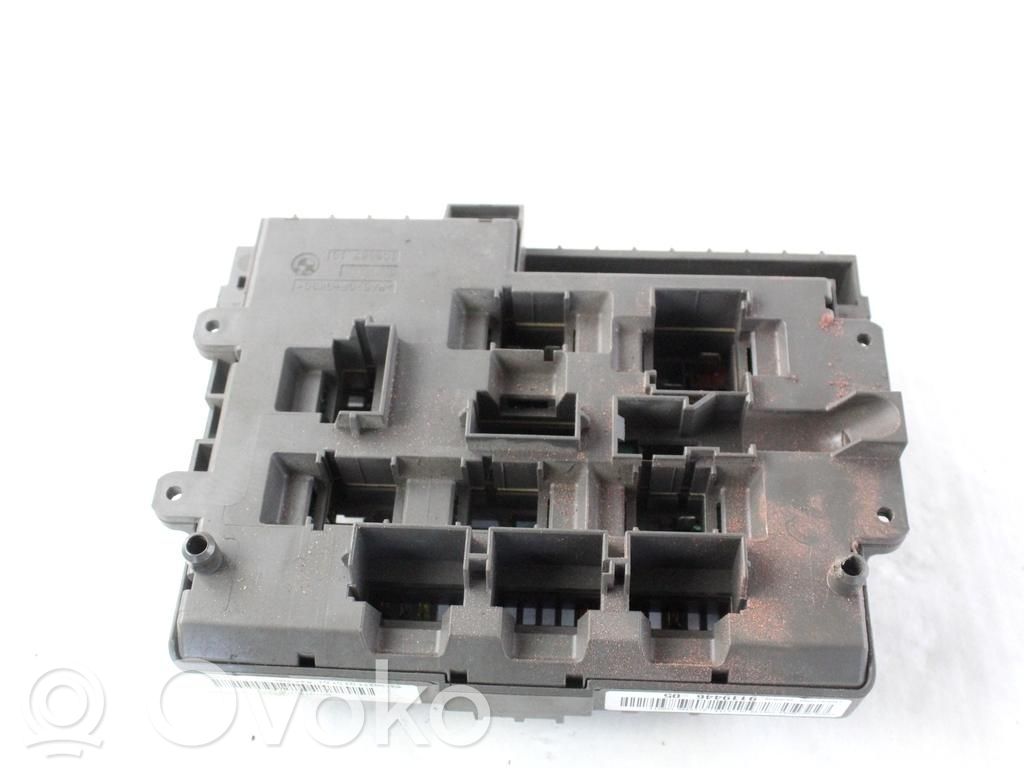 Fuse module   9119446